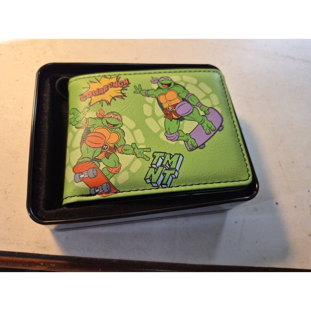 NIB Buckle-Down Men's Bi-fold Wallet - Teenage Mutant Ninja Turtles - Skateboard